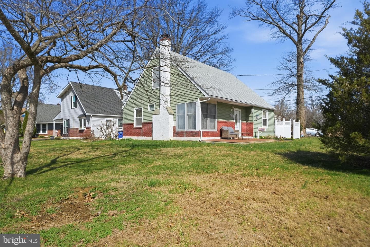 1323 Morton Avenue photo 28