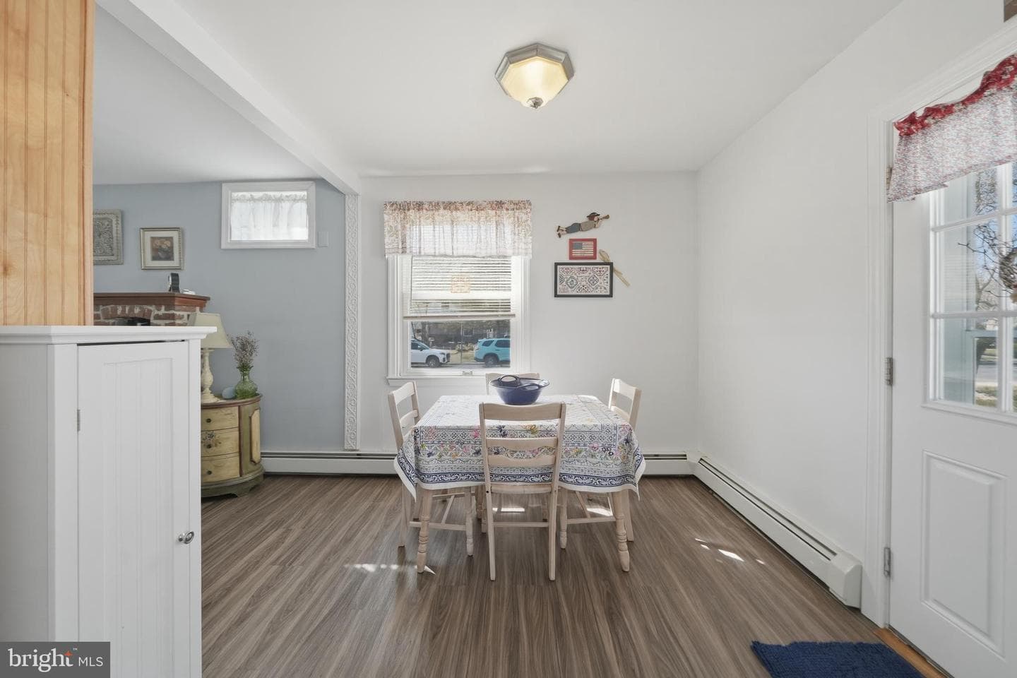 1323 Morton Avenue photo 3