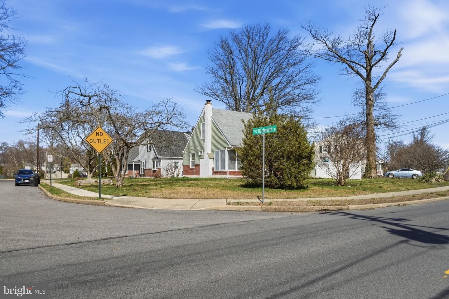1323 Morton Avenue photo 31