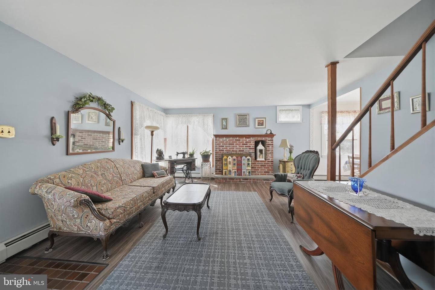 1323 Morton Avenue photo 6
