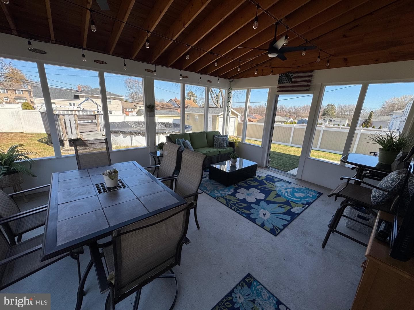 215 Canford Drive photo 10