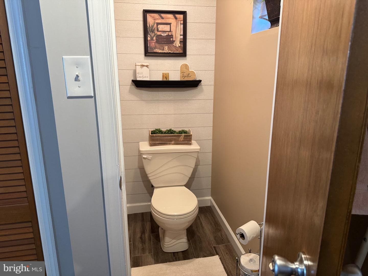 215 Canford Drive photo 25
