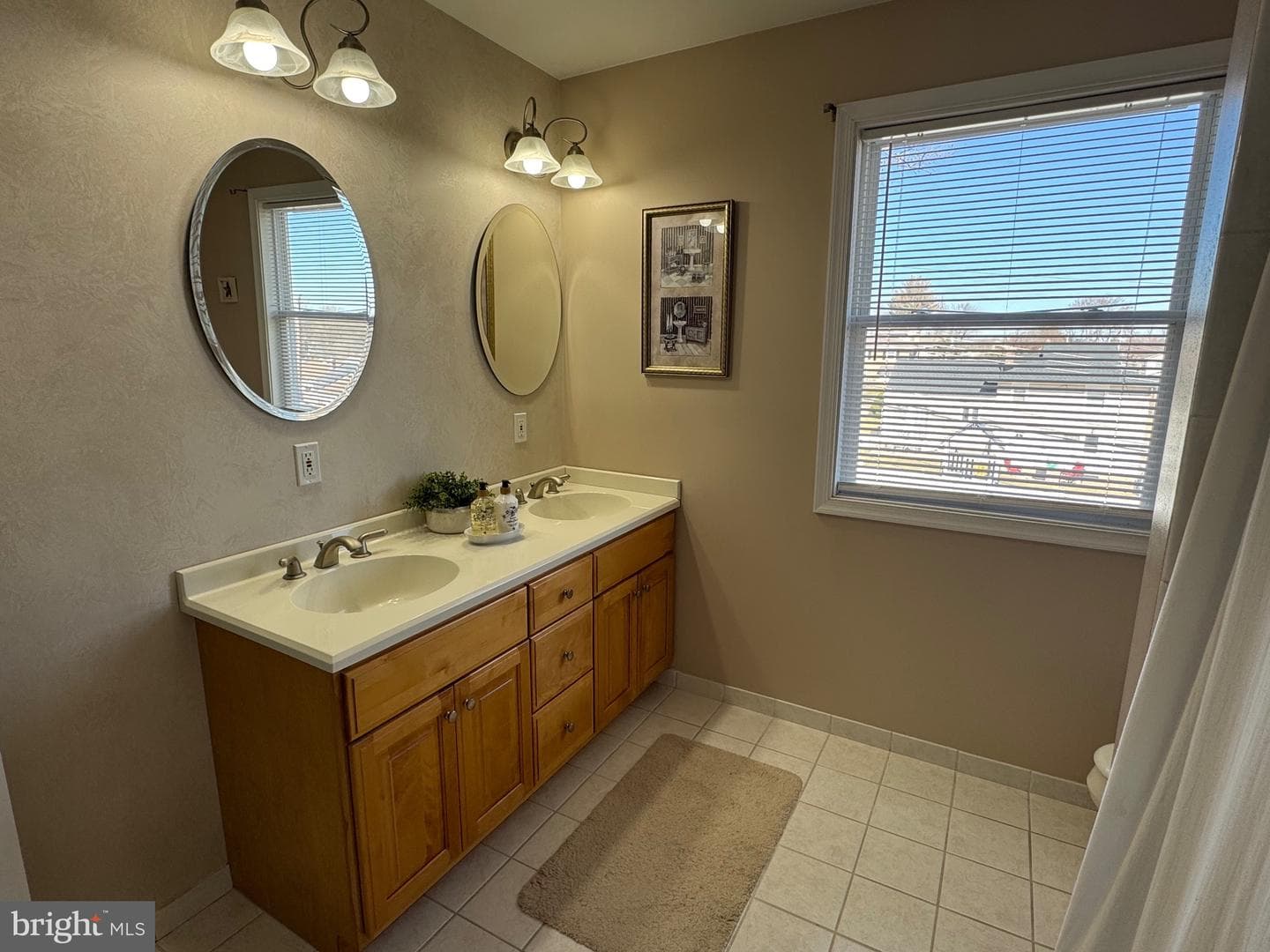 215 Canford Drive photo 38