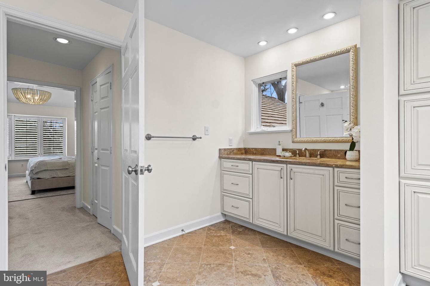217 Ravenscliff Road photo 54