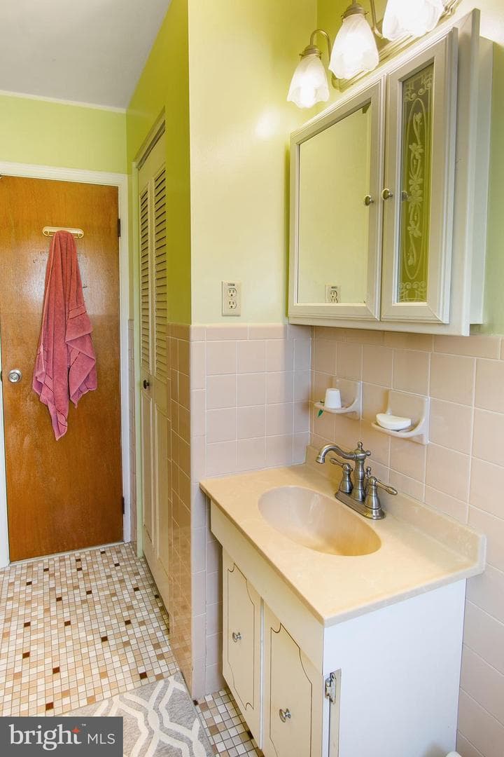 134 Columbus Avenue photo 42