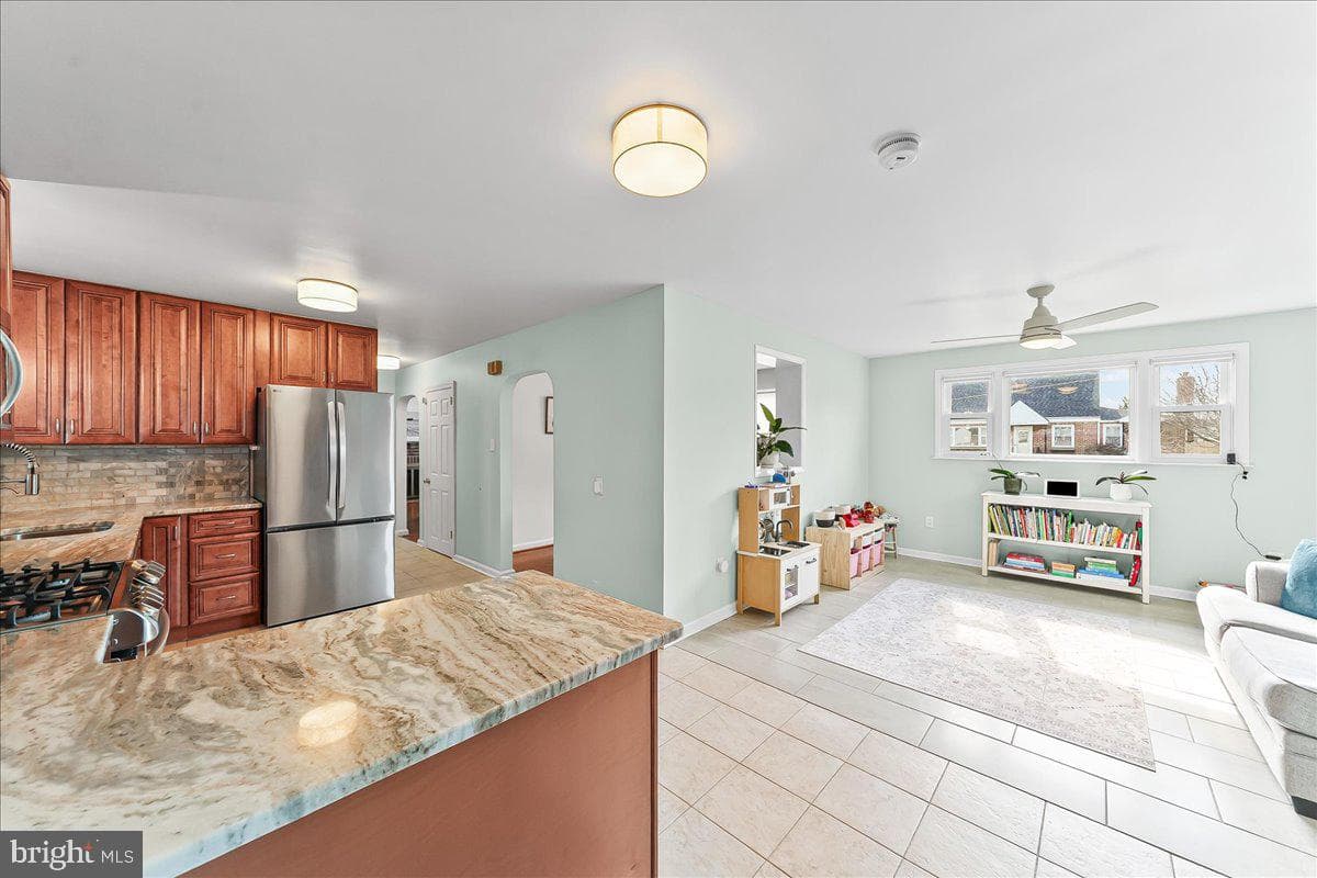 208 2nd Avenue photo 13