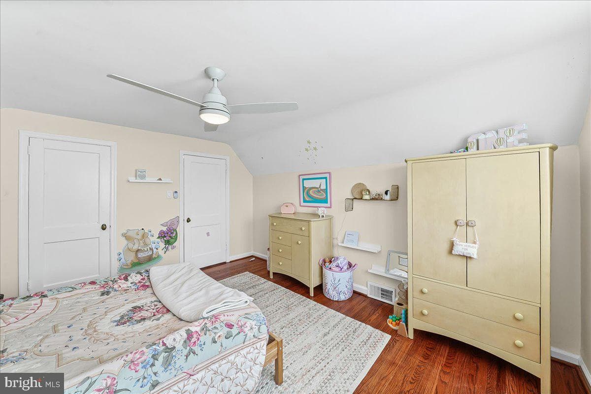 208 2nd Avenue photo 18