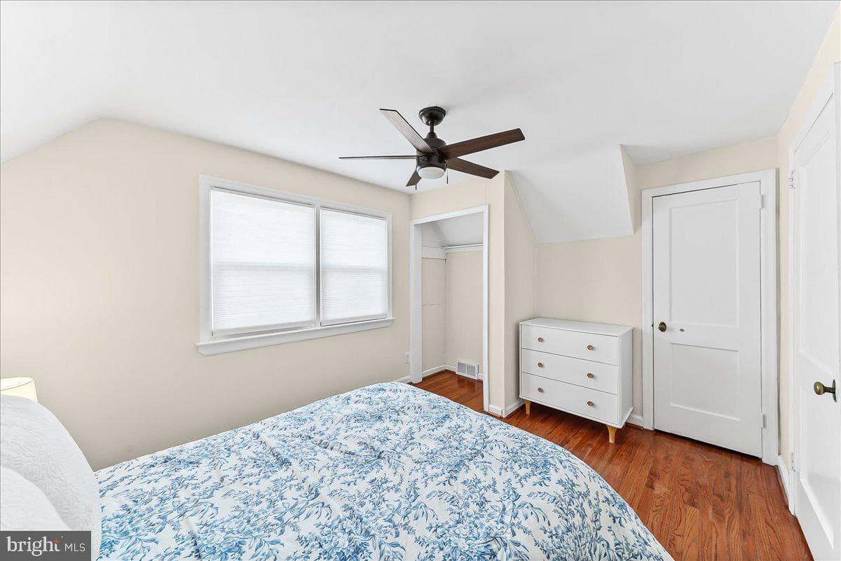 208 2nd Avenue photo 20
