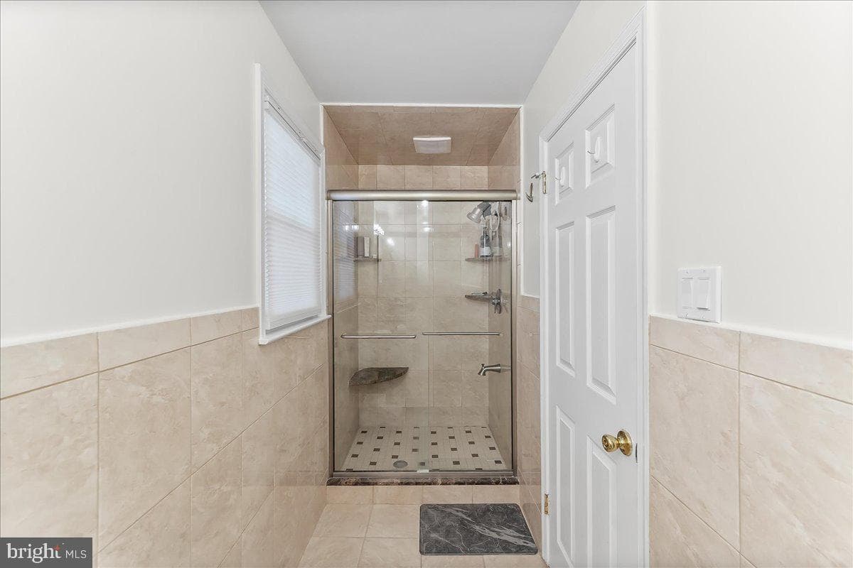 208 2nd Avenue photo 27