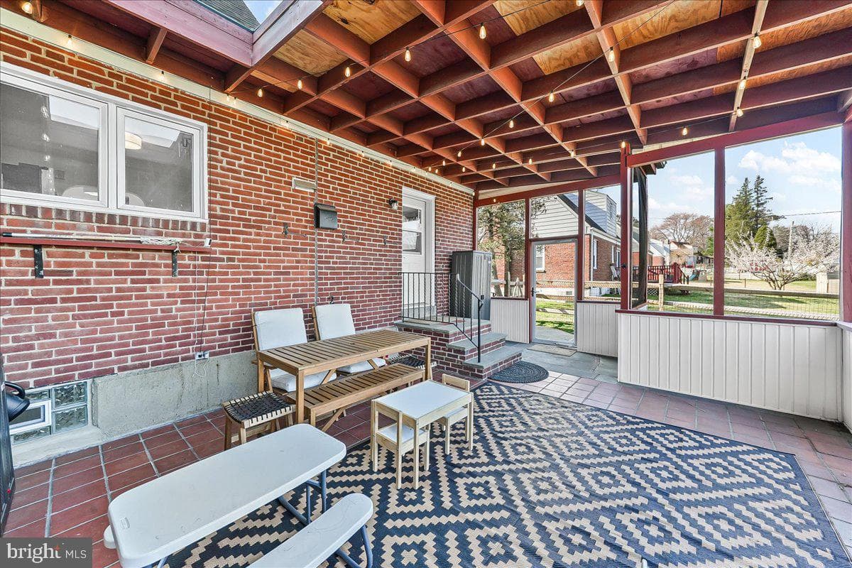 208 2nd Avenue photo 35