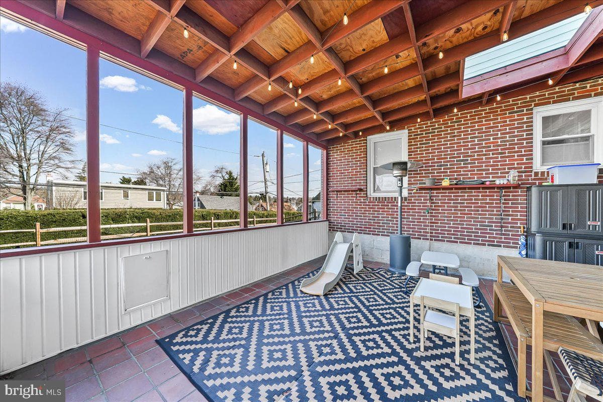 208 2nd Avenue photo 36