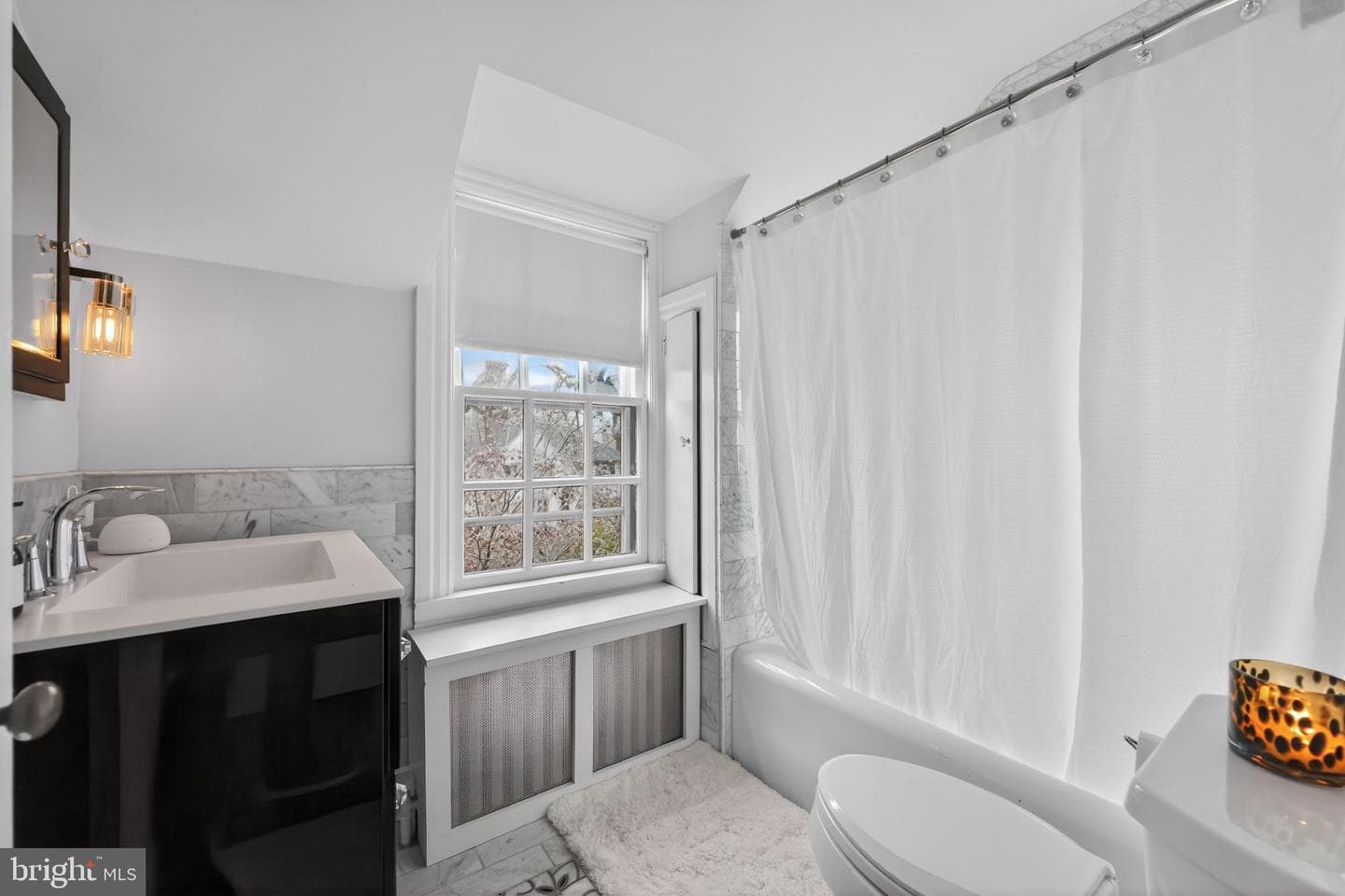 913 Twyckenham Road photo 34