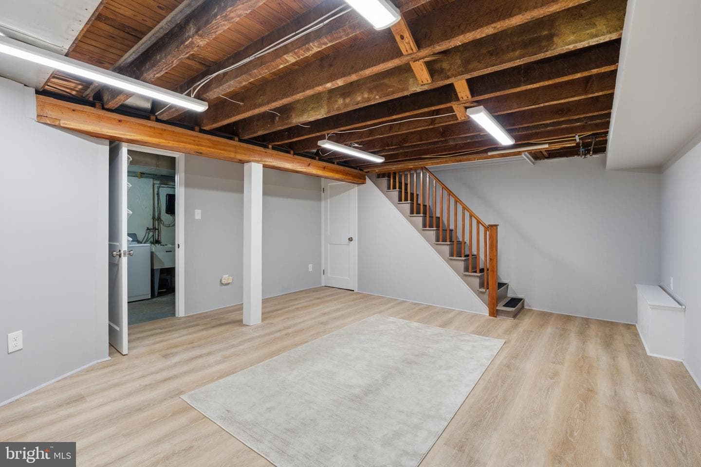 417 Hastings Avenue photo 29