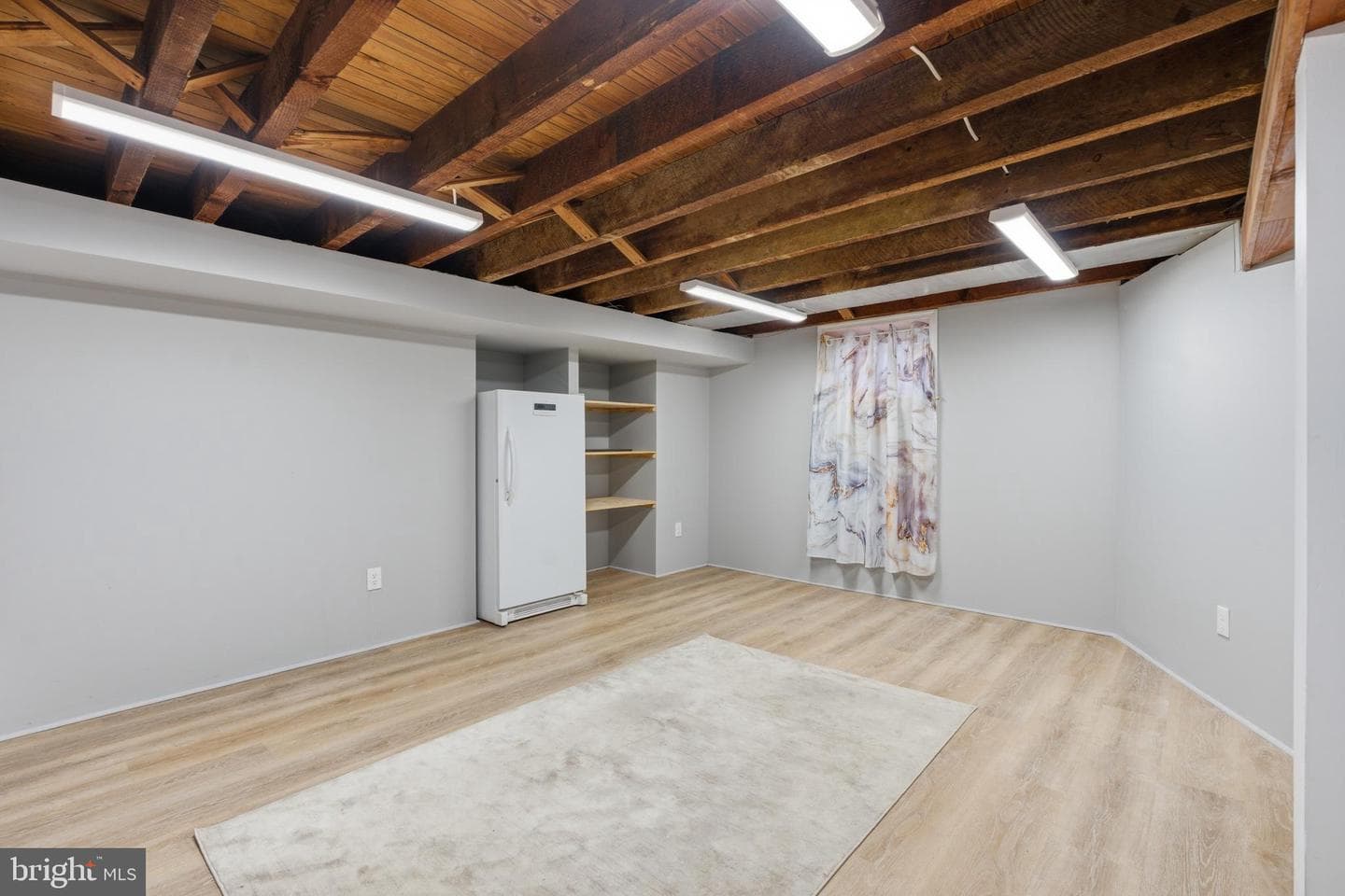 417 Hastings Avenue photo 30