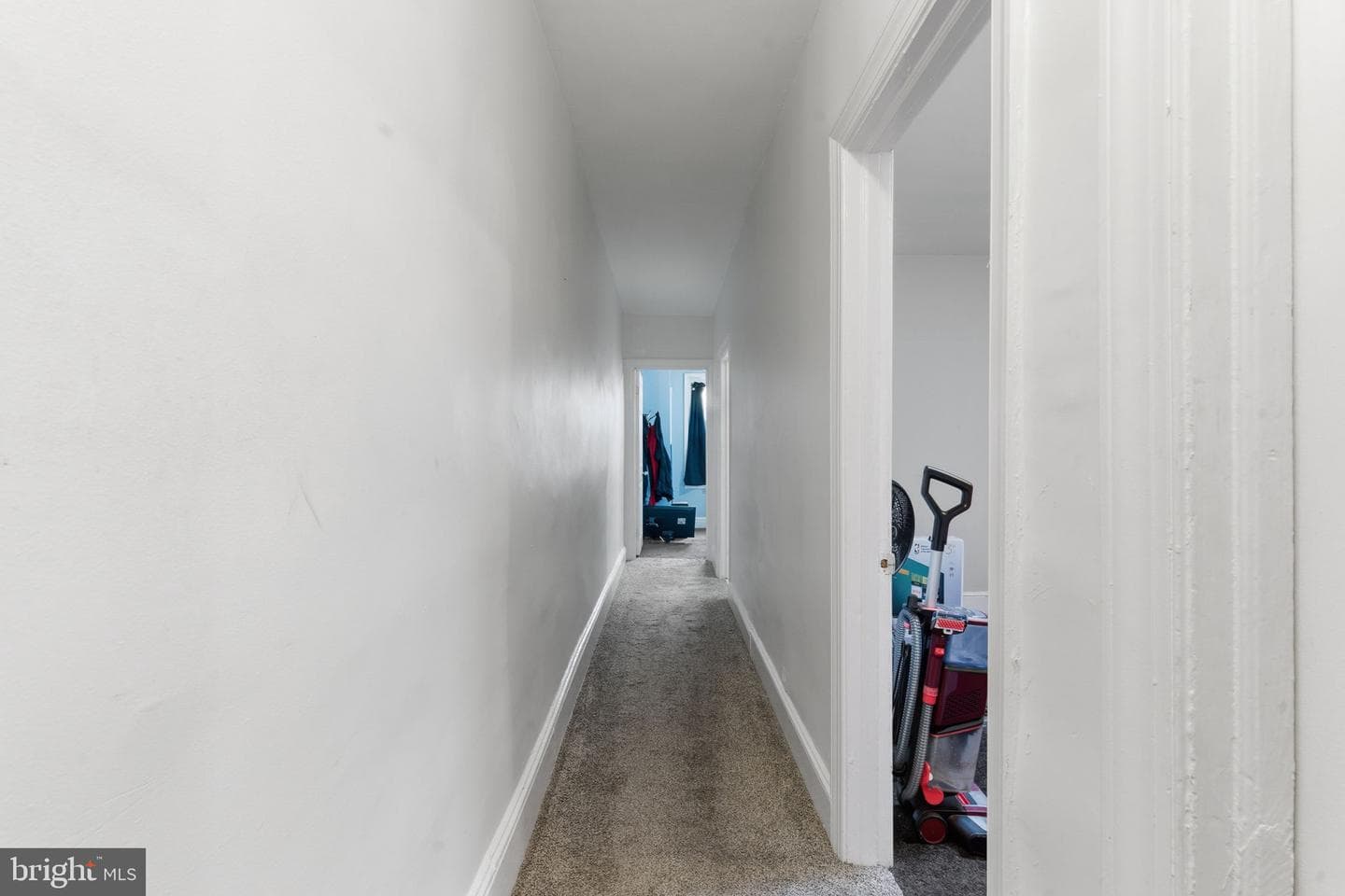 1421 E 11th Street photo 12
