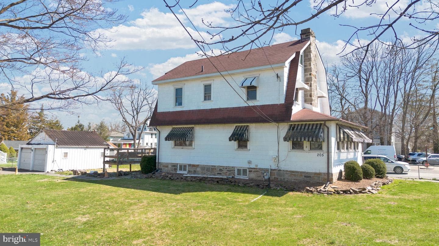 205 Primos Avenue photo 8