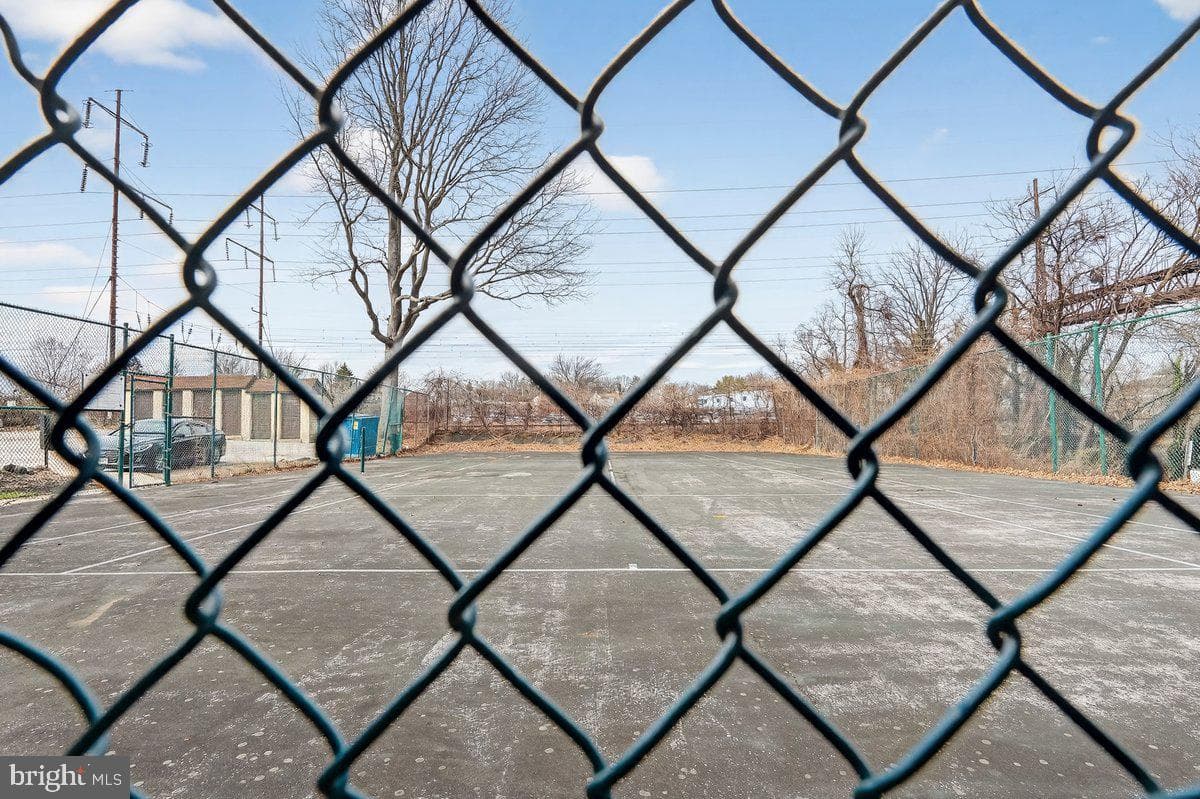 100 E Glenolden Avenue #o-1 photo 23