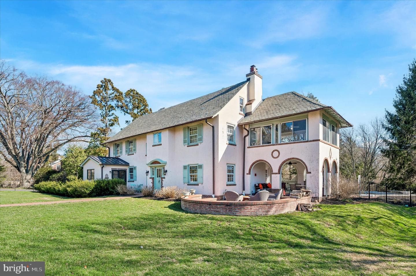 490 Bancroft Road photo 2