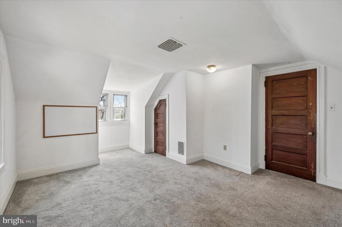490 Bancroft Road photo 28
