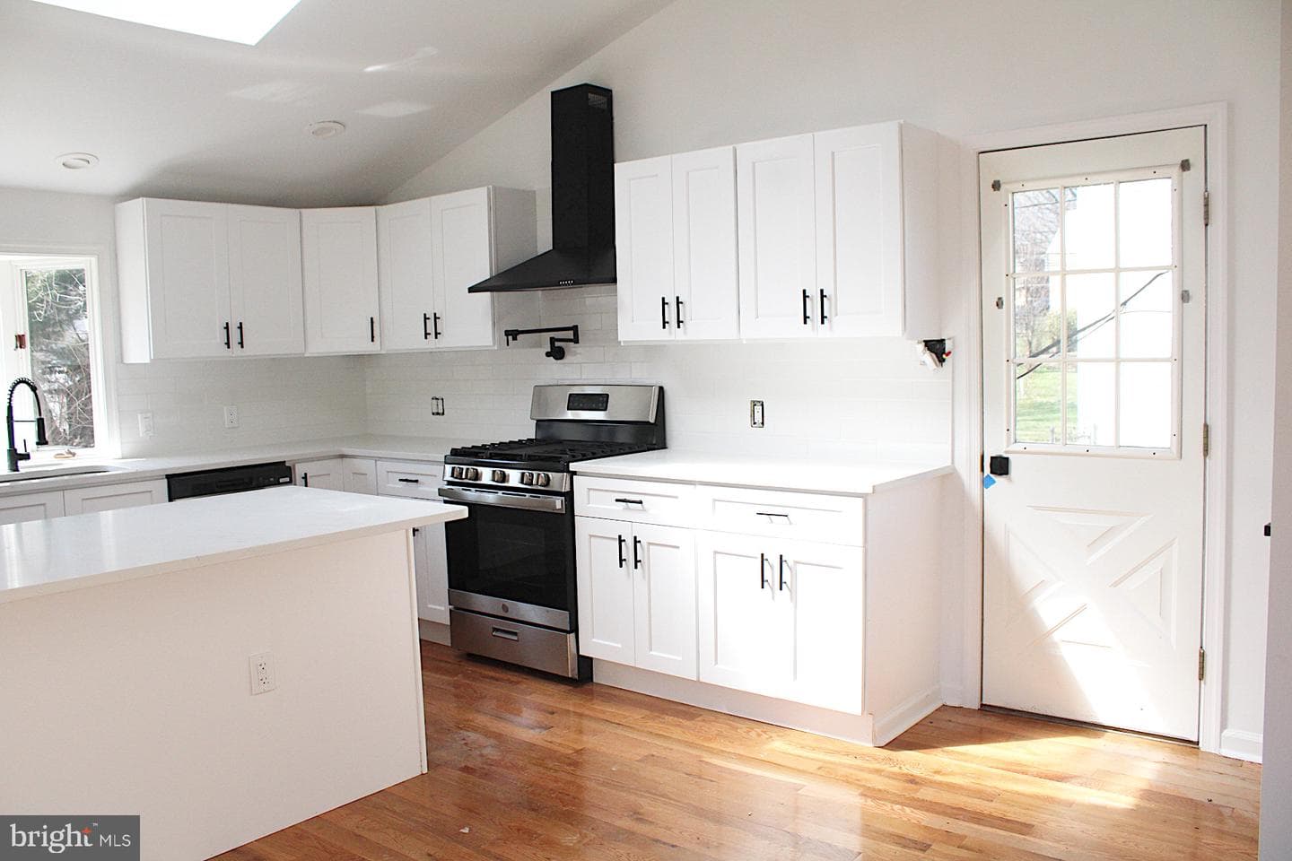 307 Park Circle photo 9