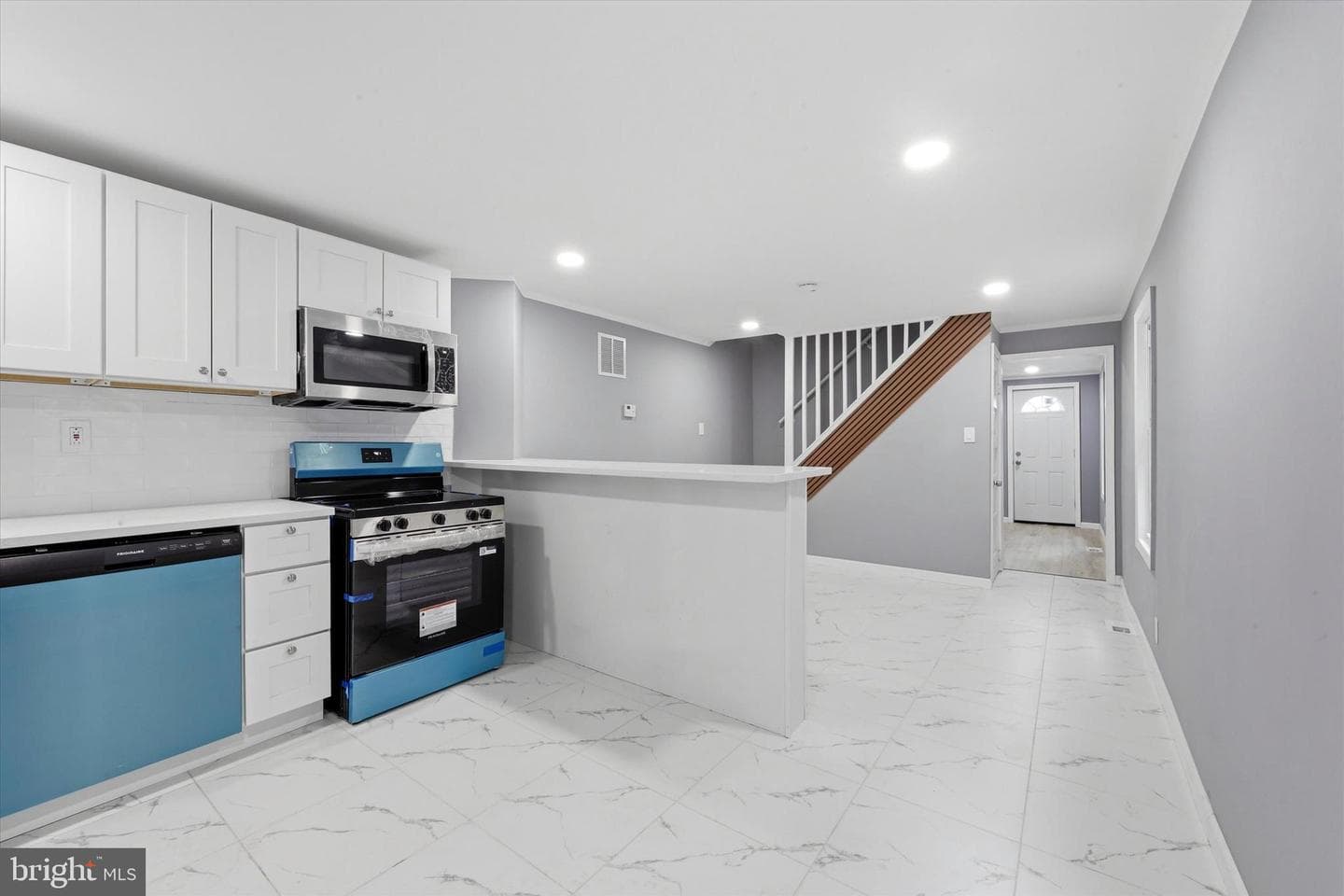 1335 Green Street photo 5