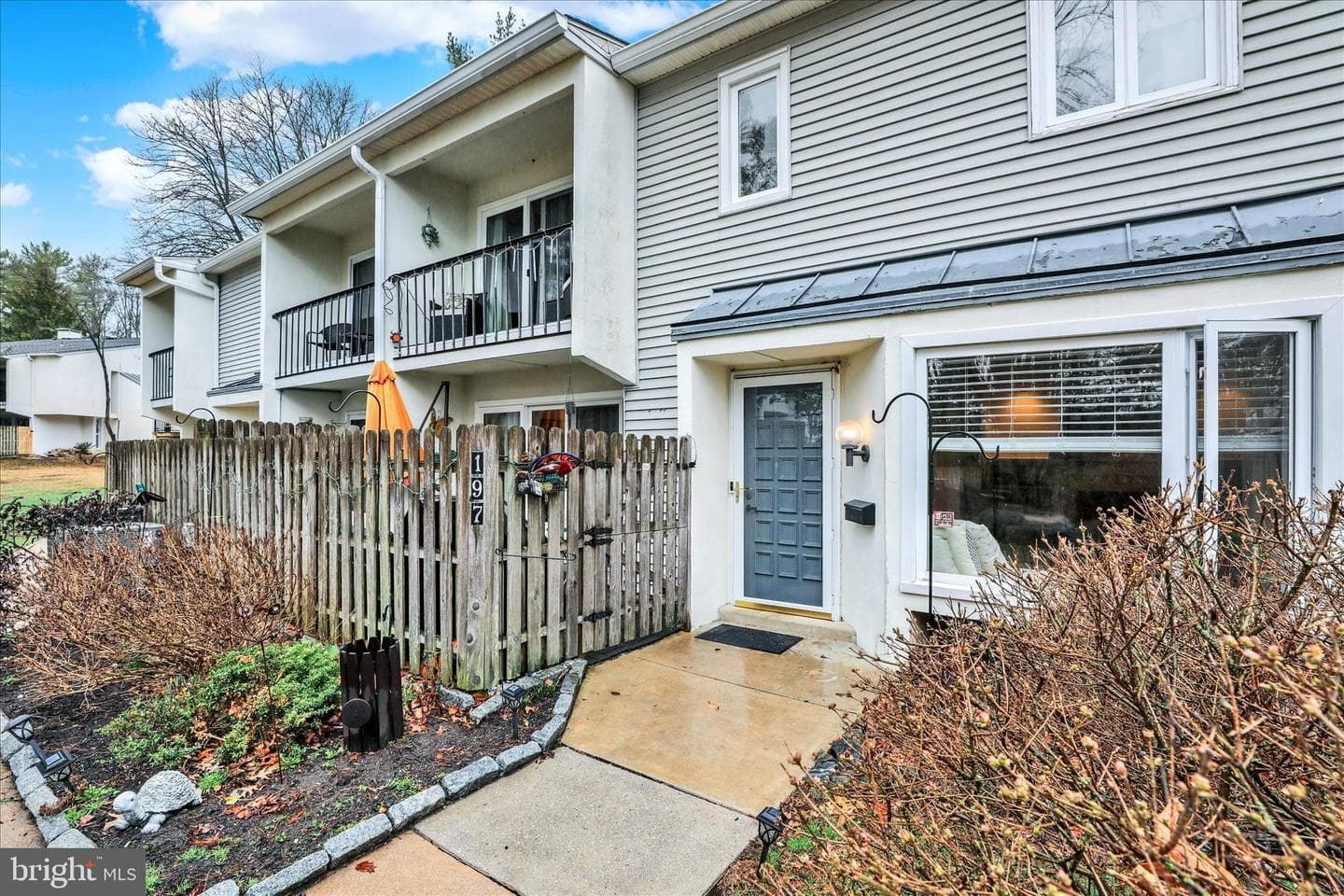 197 E Chelsea Circle