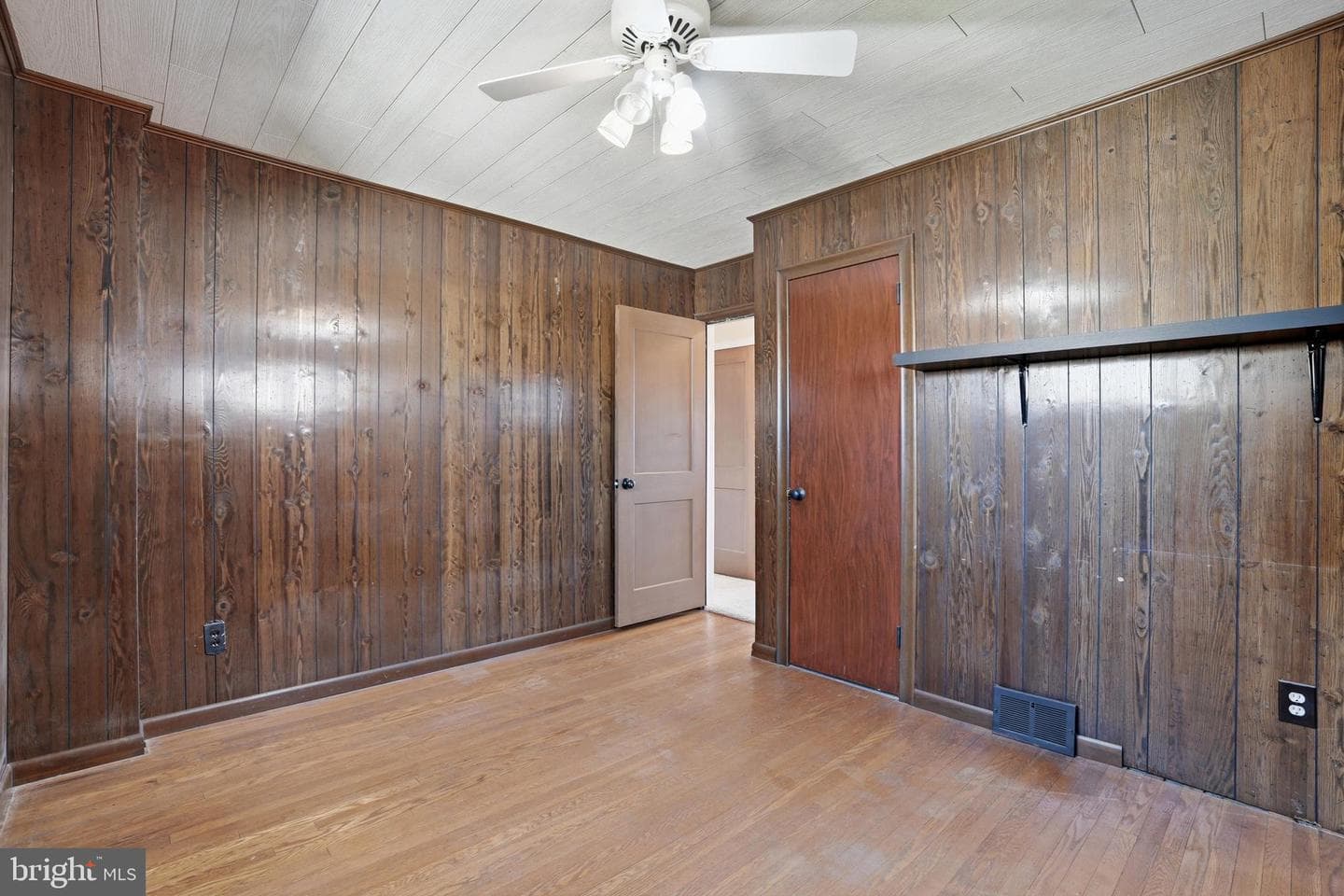 109 Donnelly Avenue photo 17