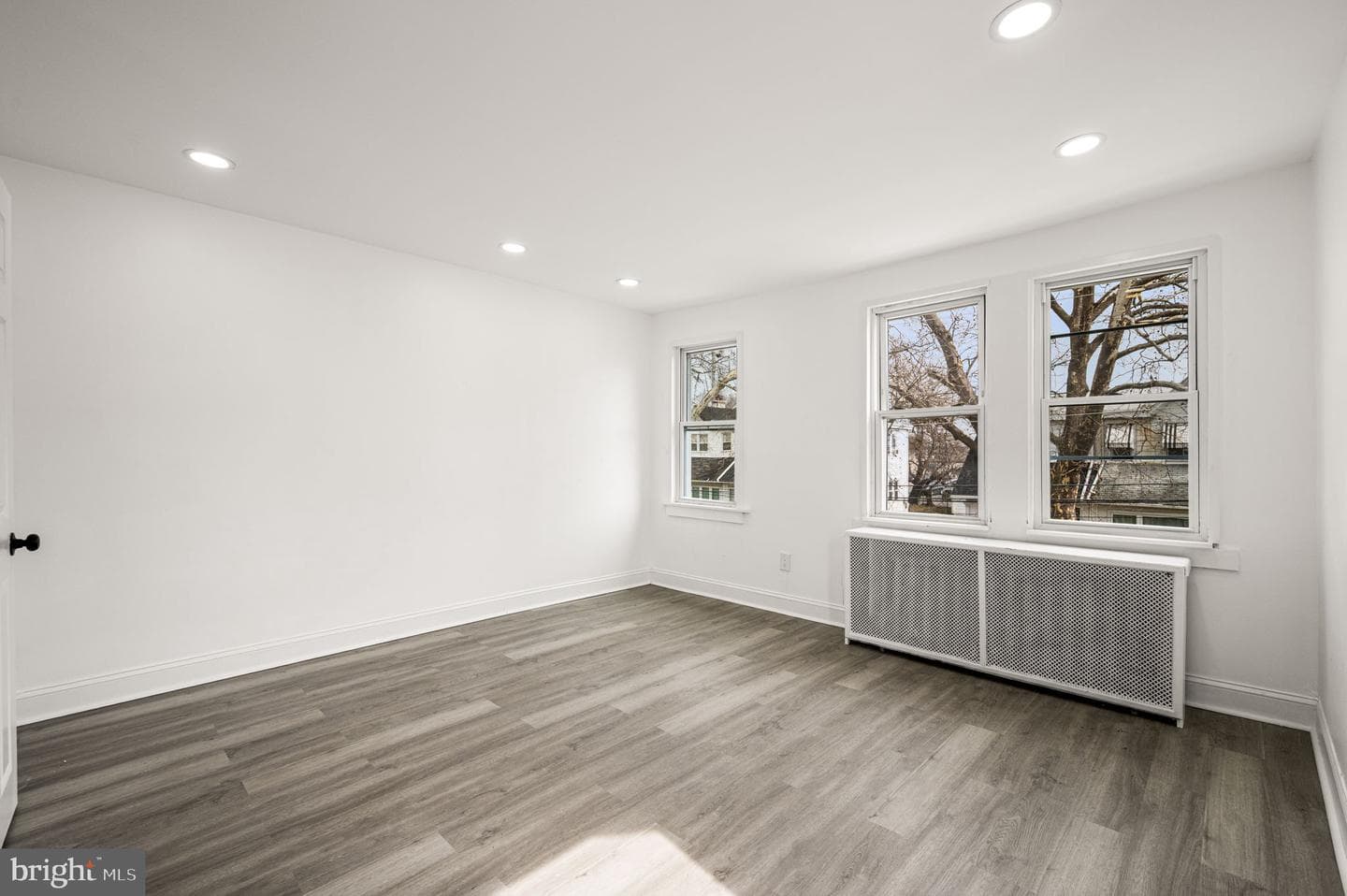80 Kenny Avenue photo 8