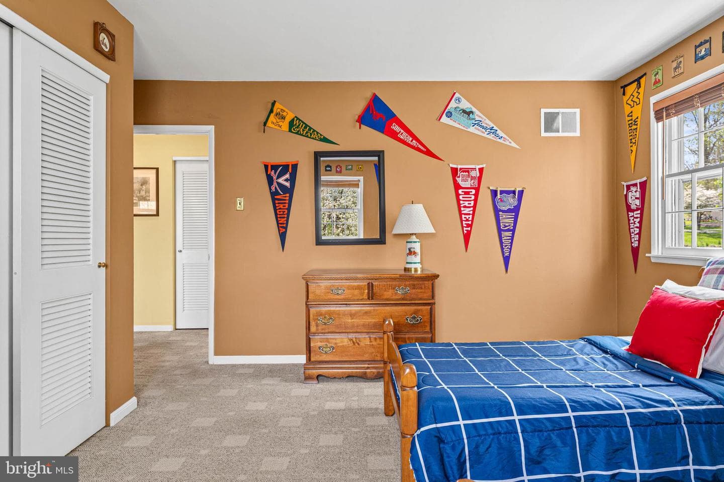 100 Wooded Lane photo 24