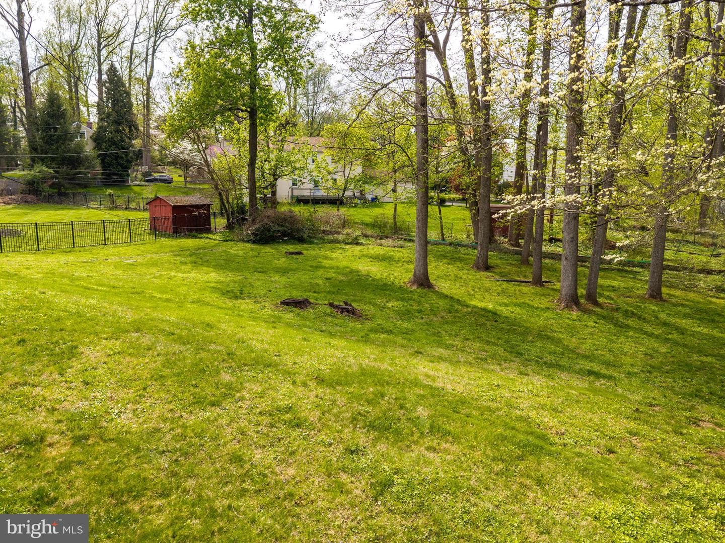 100 Wooded Lane photo 36