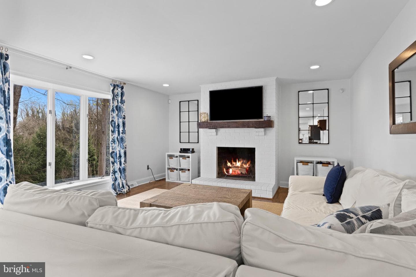 8 Harrow Circle photo 18