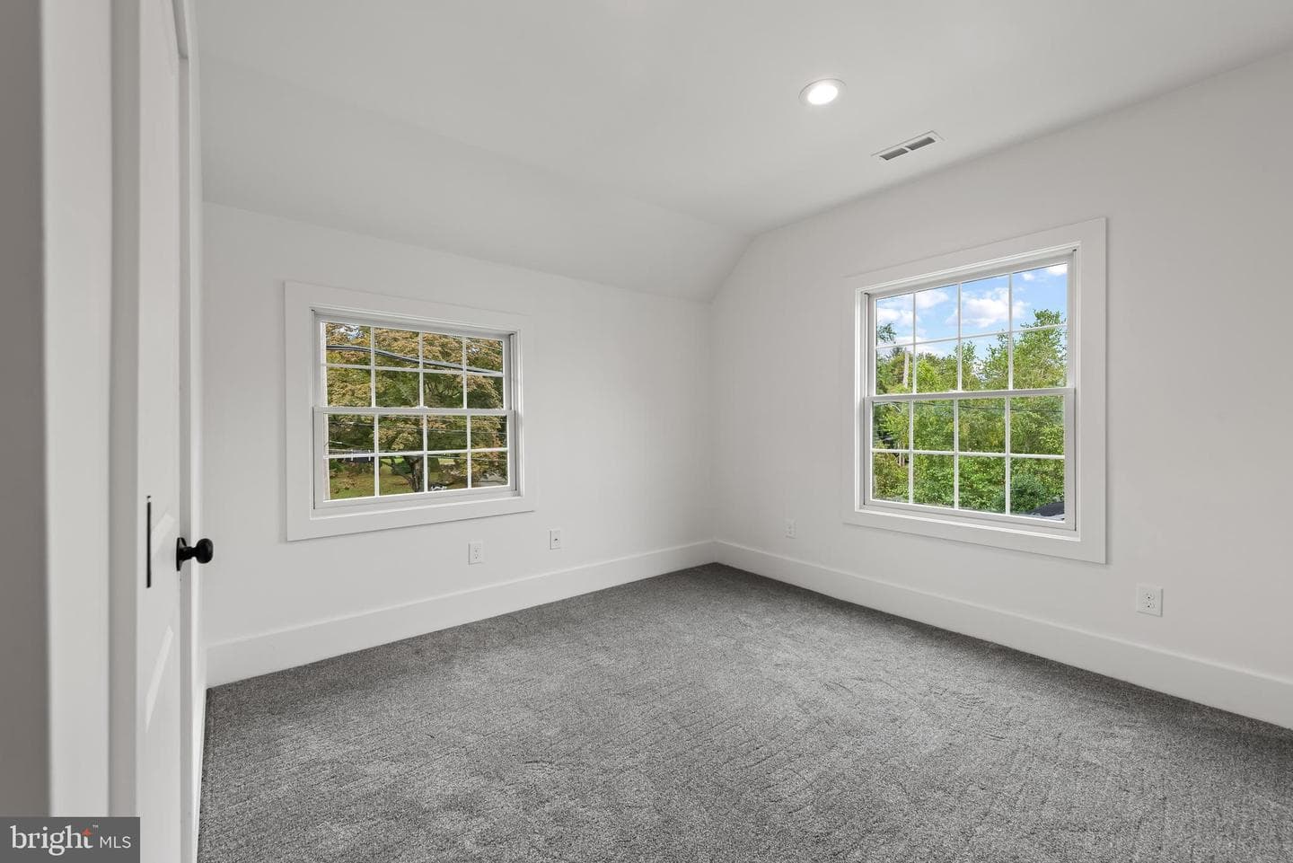118 W Beechtree Lane photo 23
