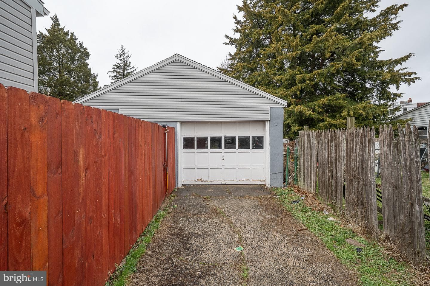 216 Ridley Avenue photo 24