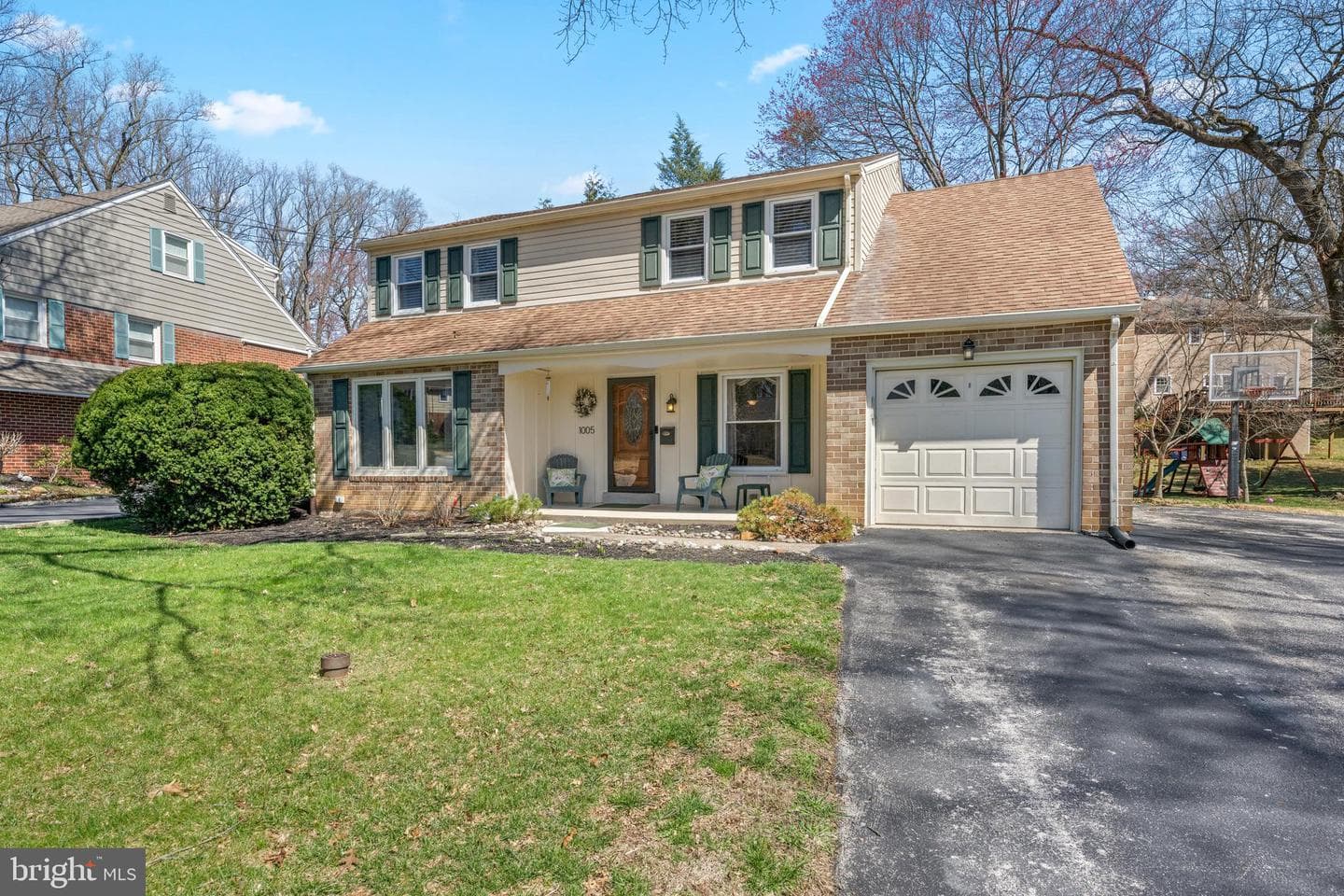 1005 Edwards Drive photo 1
