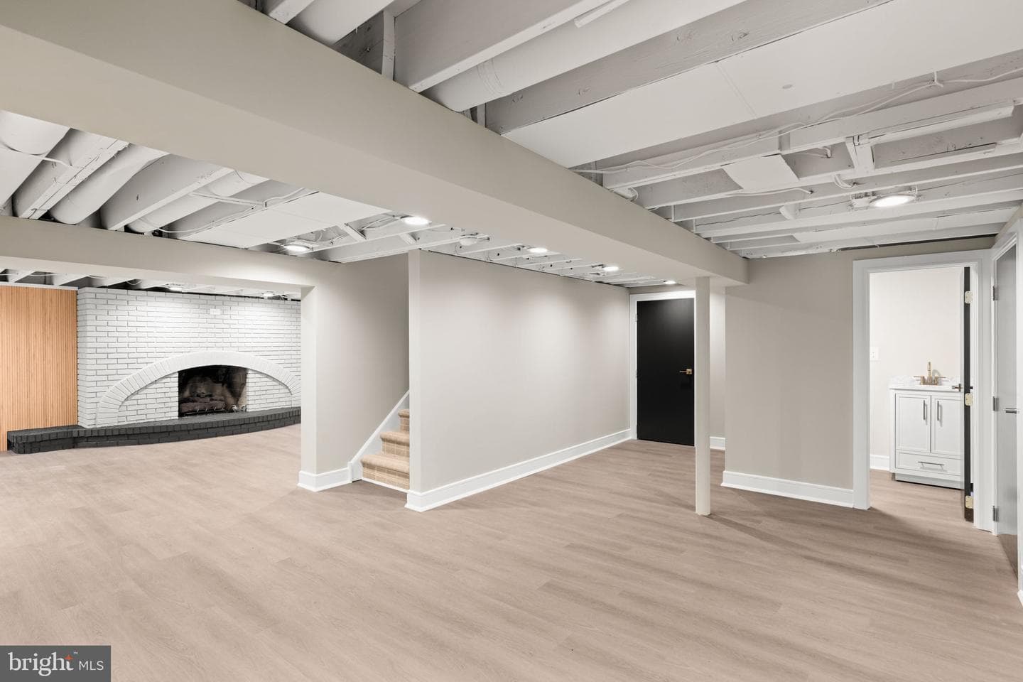 33 W Ardmore Avenue photo 105