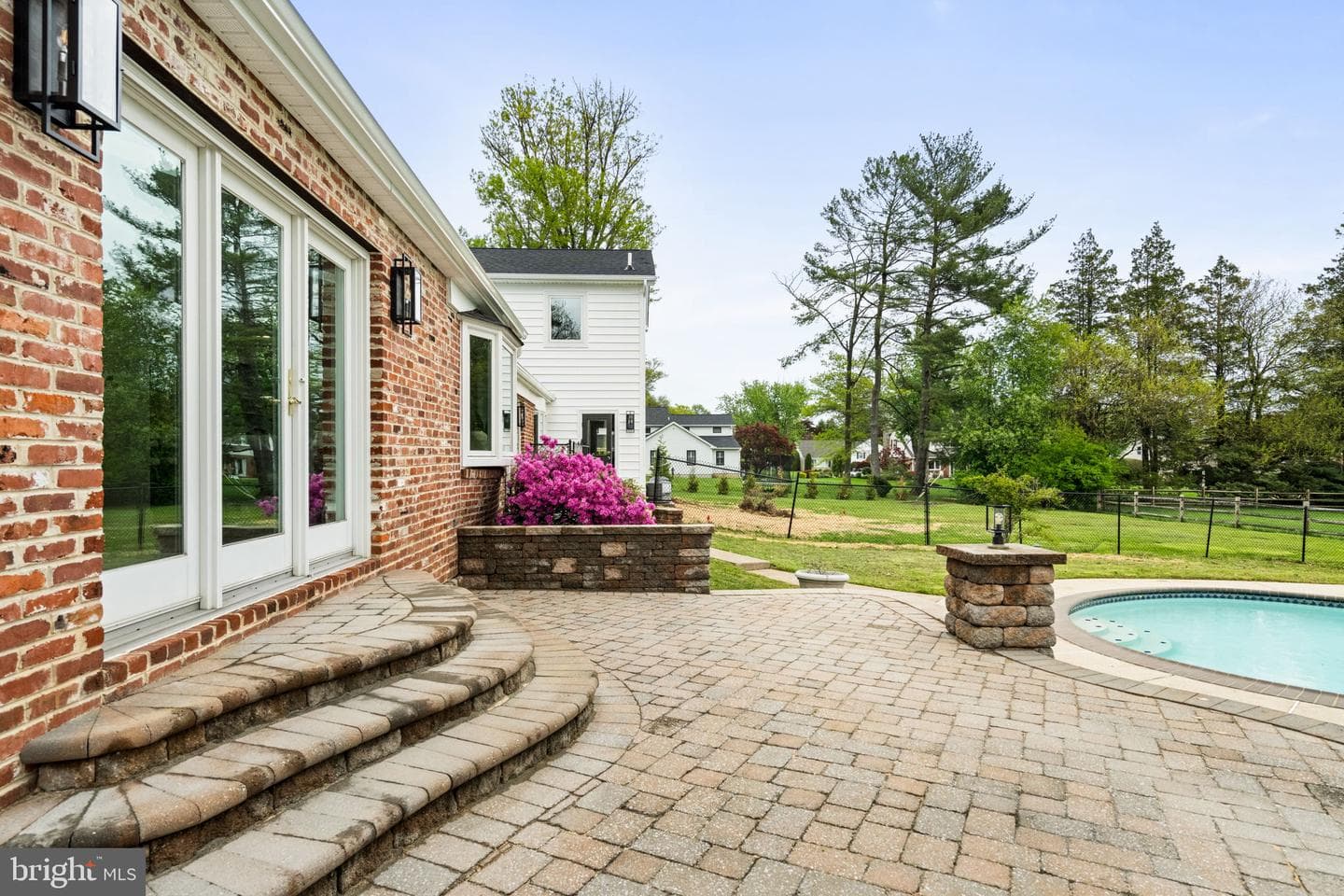 33 W Ardmore Avenue photo 110