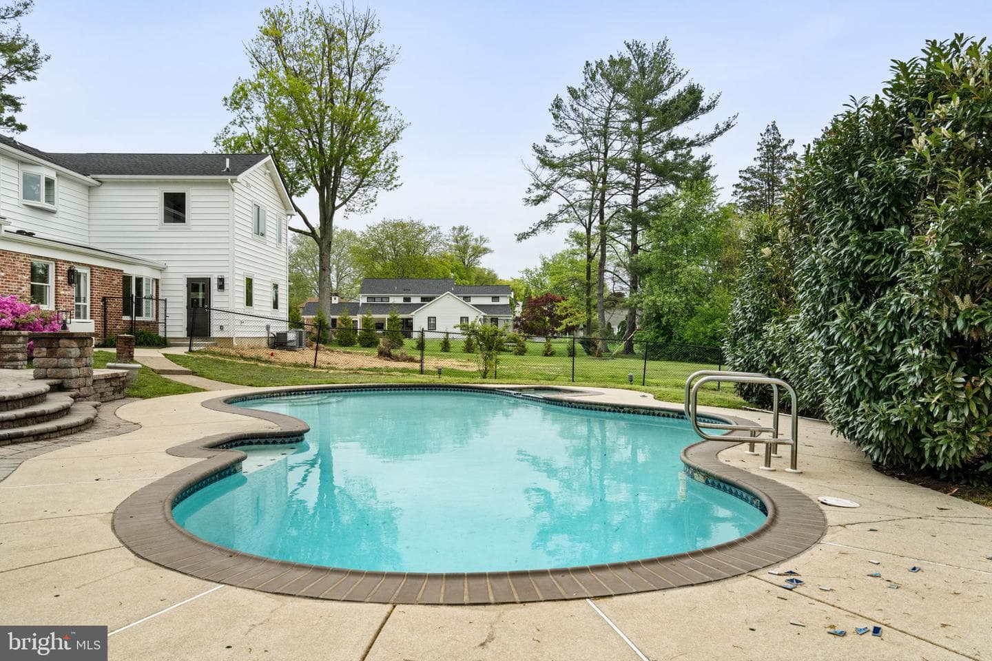 33 W Ardmore Avenue photo 118