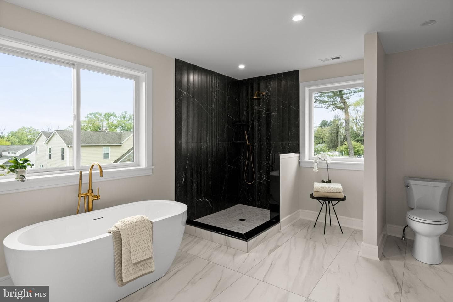 33 W Ardmore Avenue photo 96