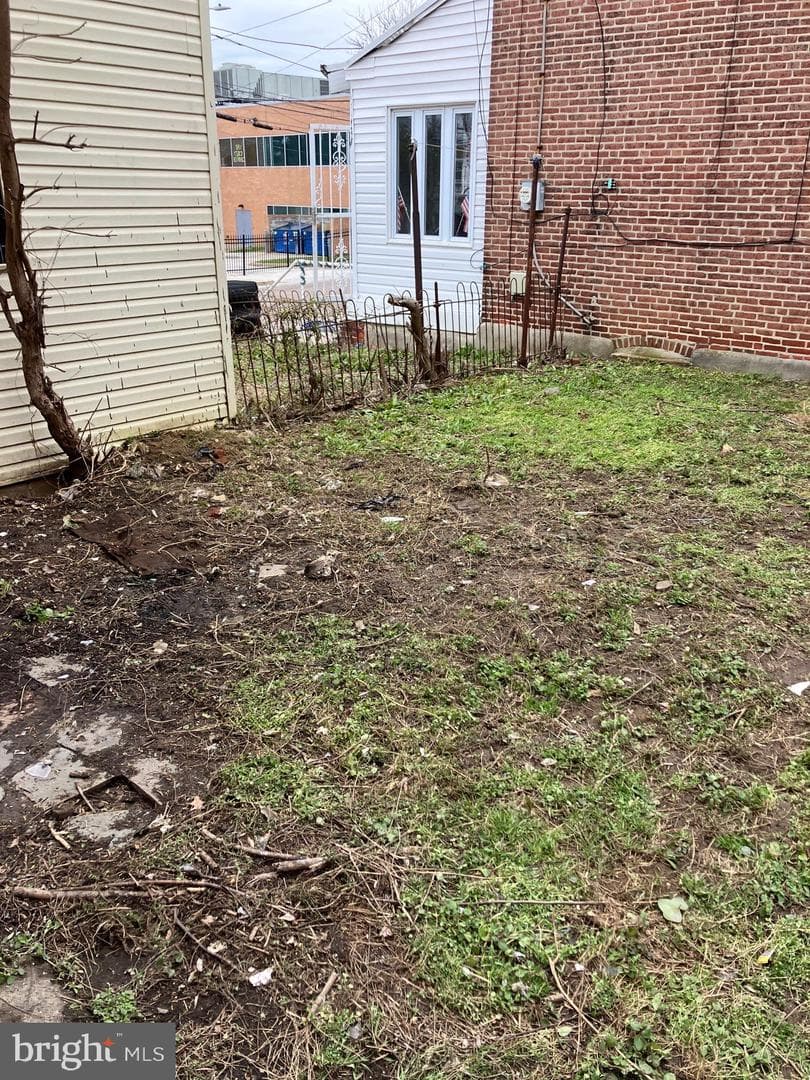 1233 Crosby Street photo 5