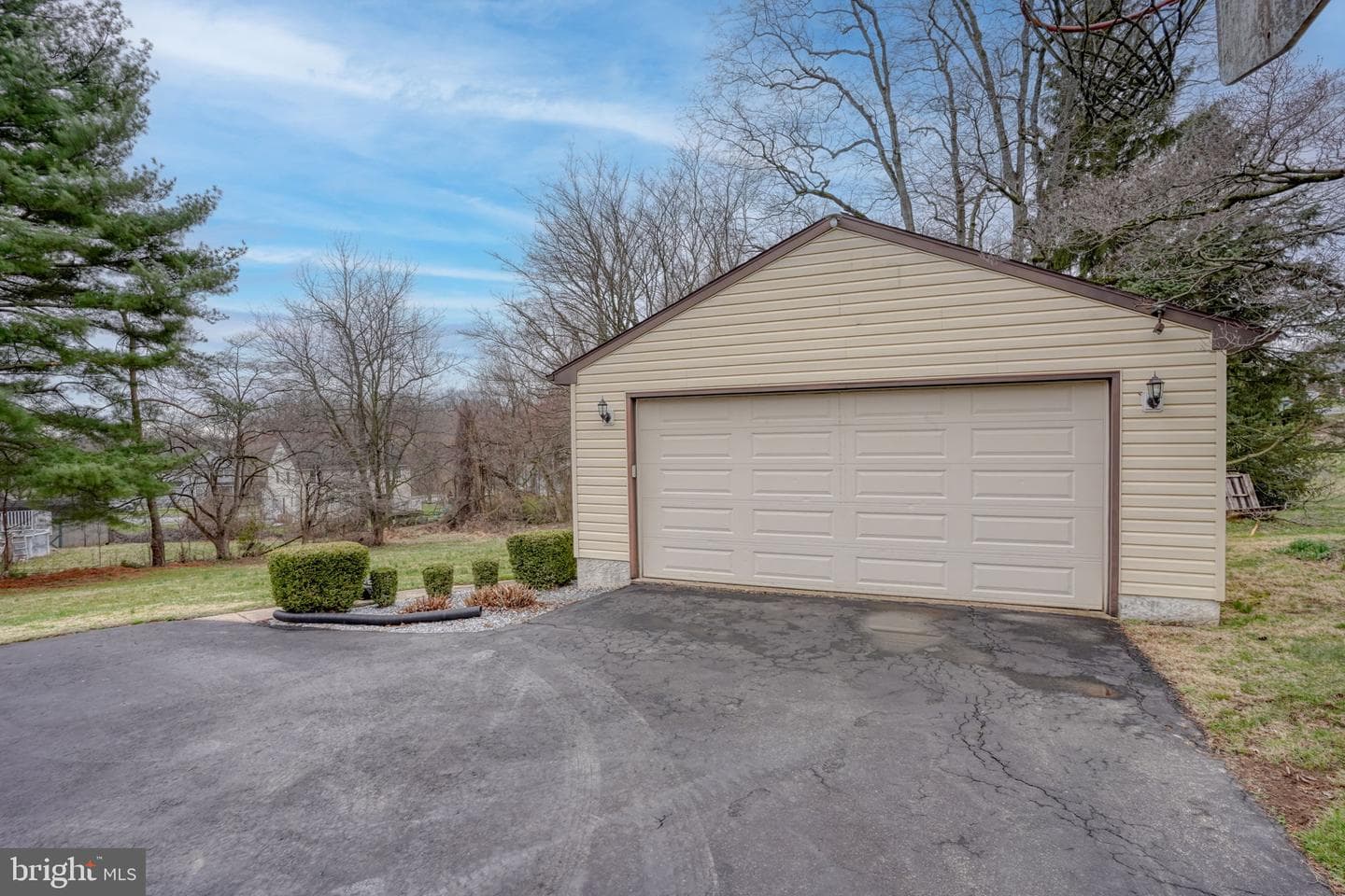 3850 Naamans Creek Road photo 45