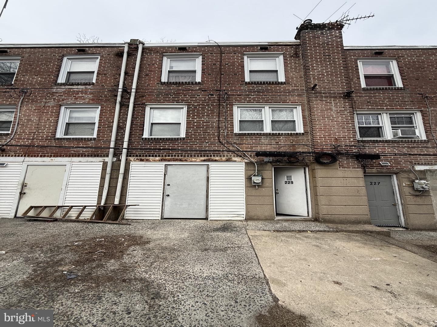 229 W 22nd Street photo 18
