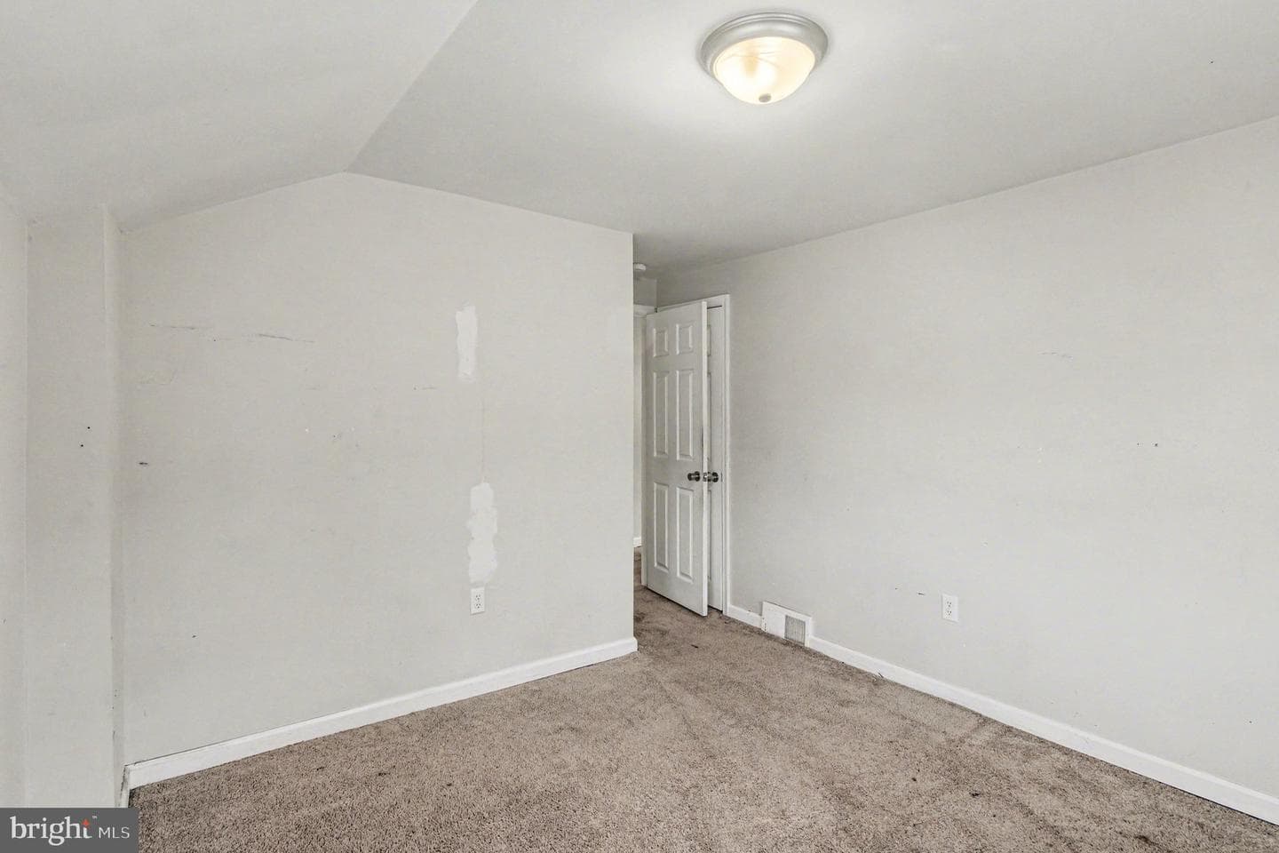646 Clymer Lane photo 17