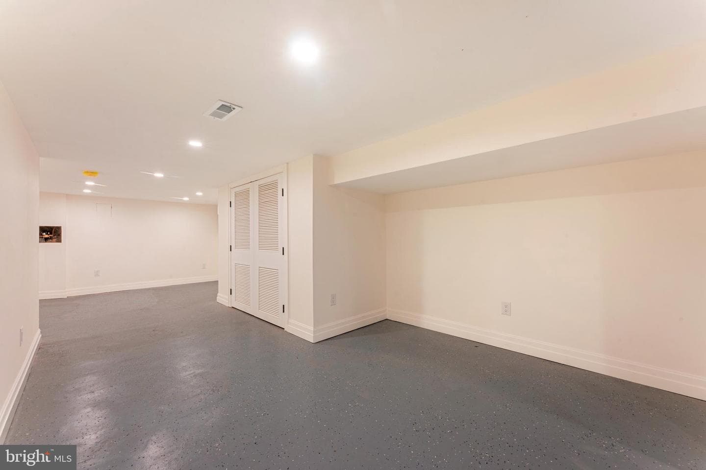 1090 Eddystone Avenue photo 33