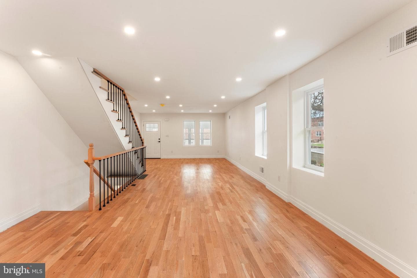 1090 Eddystone Avenue photo 6