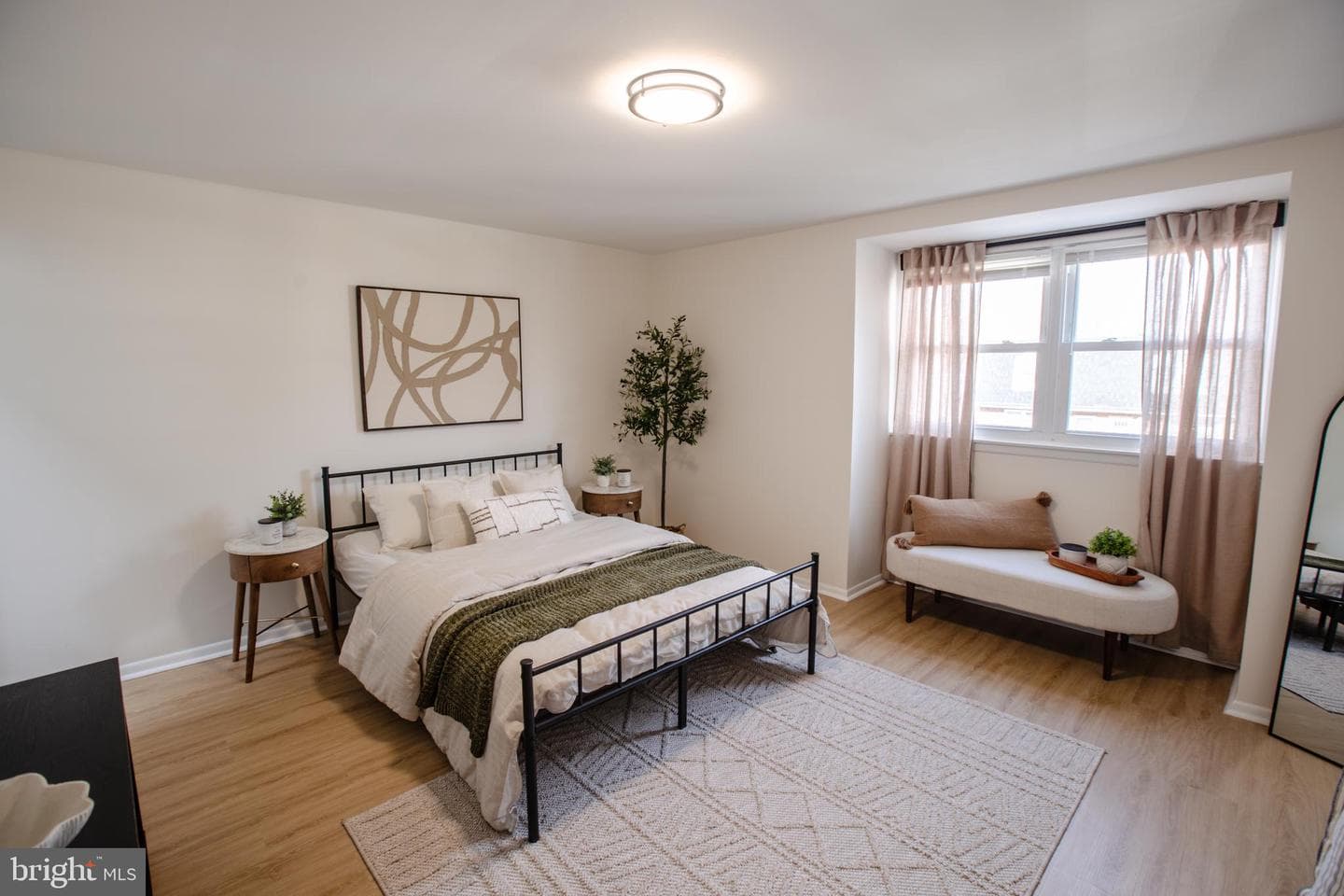 1227 Rainer Road photo 12