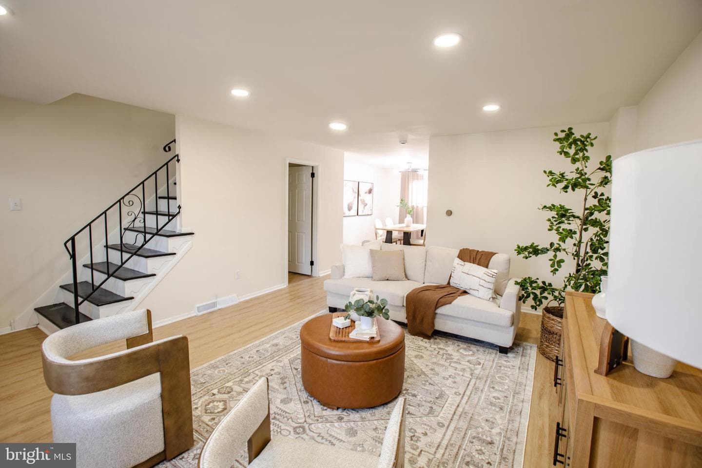 1227 Rainer Road photo 5