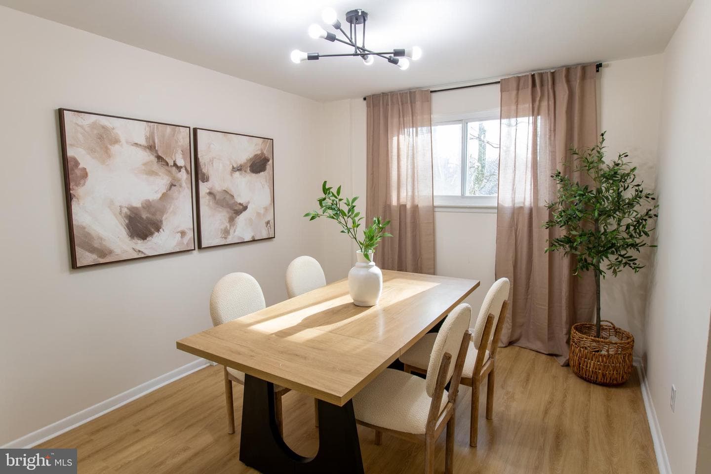 1227 Rainer Road photo 8