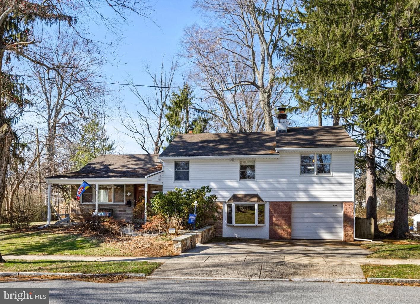 830 Lewis Lane photo 2