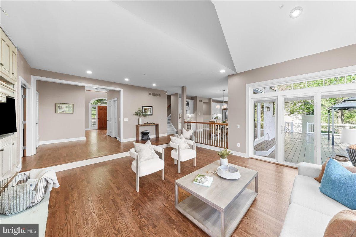 3507 Runnymeade Drive photo 25