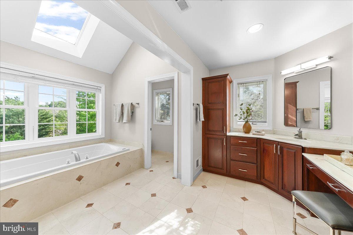 3507 Runnymeade Drive photo 37